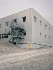 Stahl Fassade eines Gebäudes der Eisgratbergstation
