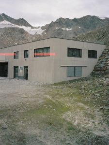 Seitenansicht der Bergstation Rotadl